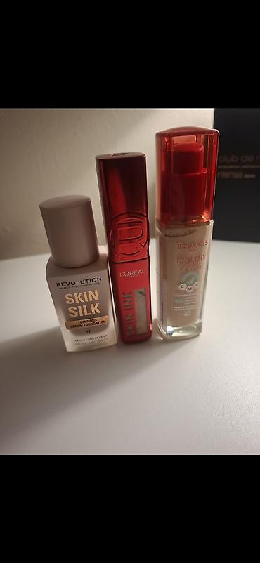 puderi akcija: Set šminke – 3 proizvoda za ujednačen, svež ten - Revolution Makeup — 1
