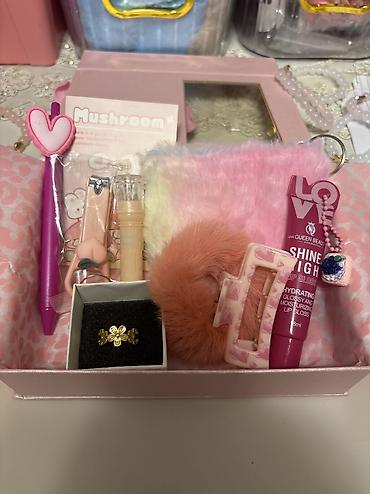 sex oyuncaqlar: Hədiyyəlik box🎁 İçərisində 9 ədəd məhsul var Məhsulların rəng və — 1