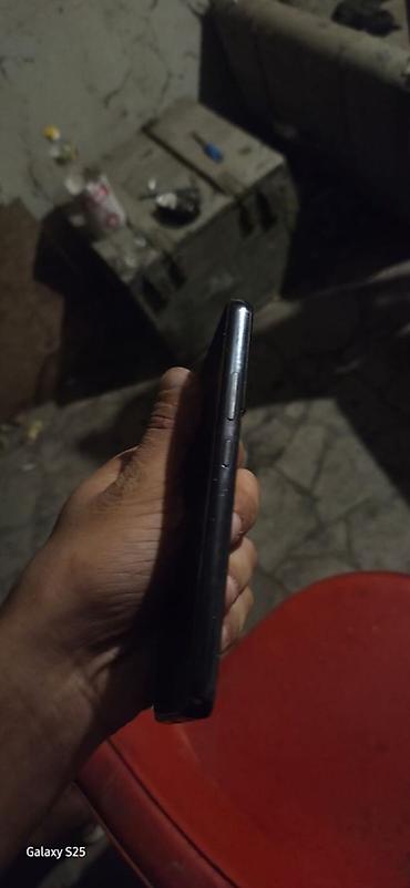tablet 2 el: Samsung Galaxy S22 5G, 128 GB, rəng - Qara, Barmaq izi — 4