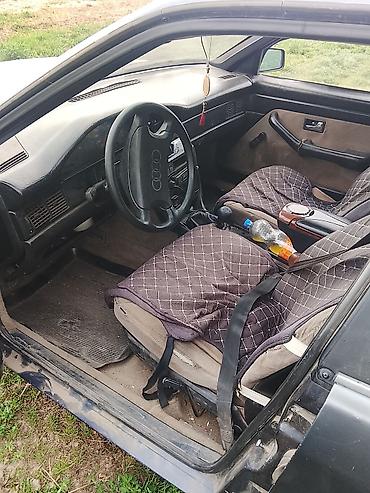 Audi: Audi 100: 1986 г., Седан — 8