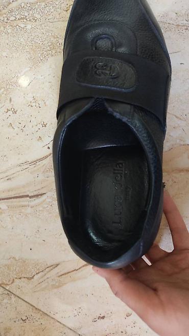 Kişi ayaqqabıları: Təcili satılır.temiz deridir.1 defe geyinilib.ayaga balaca olduğu üçün — 4