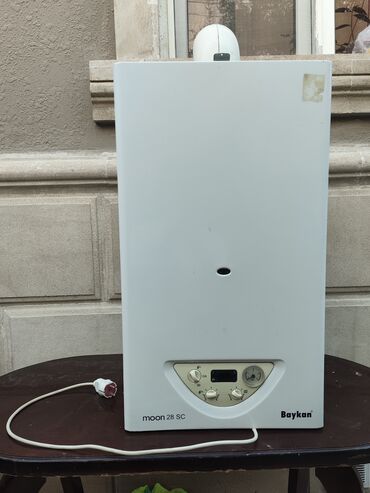 Radiatorlar: İşlənmiş Kombi 28 kVt, Ünvandan götürmə, Zəmanətsiz, Kredit yoxdur