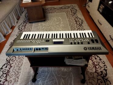 где можно купить синтезатор: Продаю синтезатор- рабочую станцию Yamaha mm6. В ней есть секвенсор