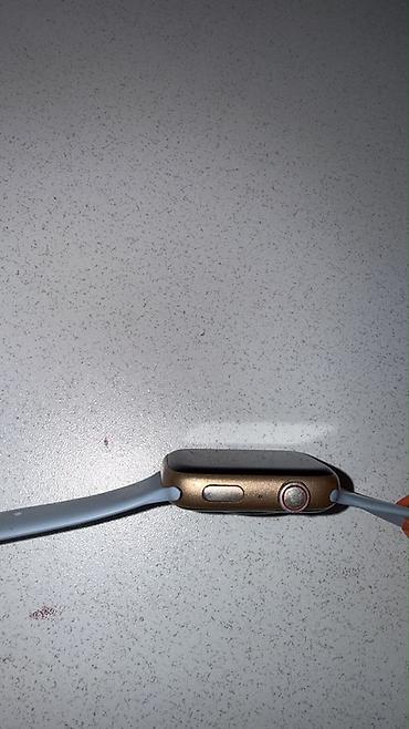 sato smart watch: Ağıllı Saat – kvadrat ekranlı, qızılı rəng korpus, açıq boz/səma-mavi — 3
