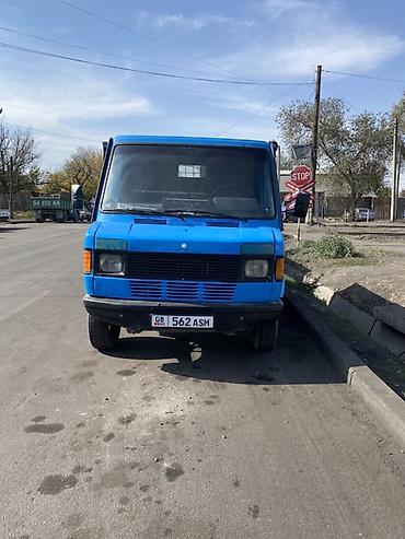 борттук кузов: Жүк ташуучу унаа, Mercedes-Benz, Стандарт, 4 т, Колдонулган — 2