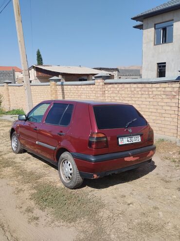 подушка гольф 4: Volkswagen Golf: 1992 г., 1.4 л, Механика, Бензин, Хэтчбэк
