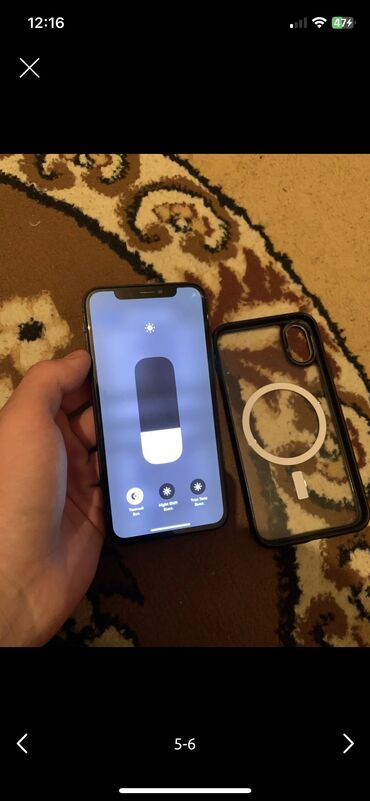 оборудование для ремонта телефона: IPhone Xs, Б/у, 256 ГБ, Черный, Зарядное устройство, Защитное стекло, Чехол, 76 %