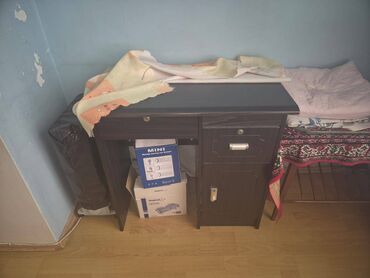 Qonaq otağı dəstləri: İşlənmiş, Servant, Dolab, Jurnal masası, Kredit yoxdur — 15