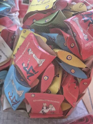 Xonça: Xına ve nabat xoncalari 12 m başlayır toy güzgüsü 10 man 2 ədəd — 14