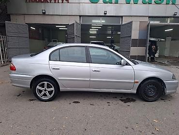 Унаа сатуу: Toyota Avensis: 2002 г., 1.8 л, Кол менен иштөөчү, Бензин, Седан — 4