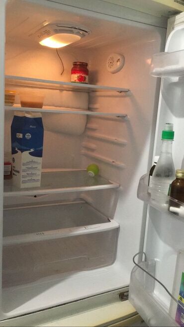 холодильник сокулук: Муздаткыч Samsung, Колдонулган, Эки камералуу, 60 * 150 * 60