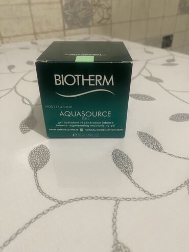 Косметика: Продаю увлажняющий крем от фирмы Biotherm брала за 3500отдам за 900