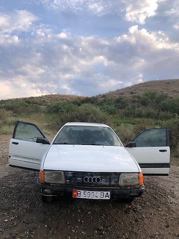 Транспорт: Audi 100: 1985 г., Седан — 1