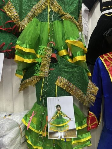 Карнавальные костюмы: Детские карнавальные костюмы - Дед Мороз/Санта: красные бархатистые — 9