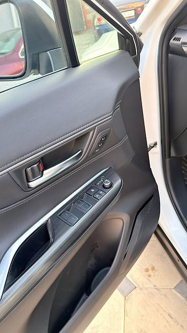 Toyota: Toyota Venza: 2023 г., 2.5 л, Вариатор, Гибрид, Кроссовер — 4