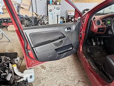 pr auto lajkovac: FORD FIESTA 1.25 2004. GOD. - KOMPLETAN AUTO U DELOVIMA | Fijesta 8 — 2
