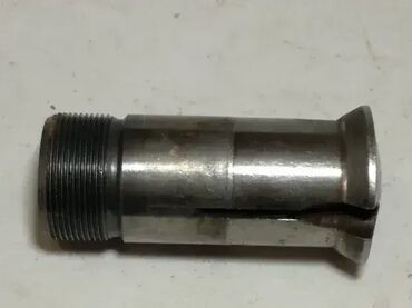 Ostali uređaji: Stezna čaura – 61mm duzine (2804) Stezna čaura mm dužine Stezna čaura — 8