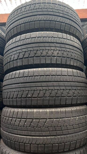 Шины: Шины 225 / 50 / R 17, Зима, Б/у, Комплект, Легковые, Япония, Bridgestone