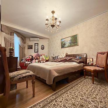 Продажа коттеджей и домов: 6 комнат и более, 207 м², 12 соток, Бишкек, Киргизия 1 Агентство недвижимости — 12