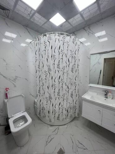 Uzunmüddətli kirayə mənzillər: Əhmədli qəsəbəsində, Qaçaq Nəbi küçəsində, Yeni Tikili 13 mərtəbəli — 21