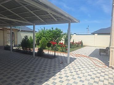 Продажа коттеджей и домов: Просторный двухэтажный дом с благоустроенным двором и садом — 2