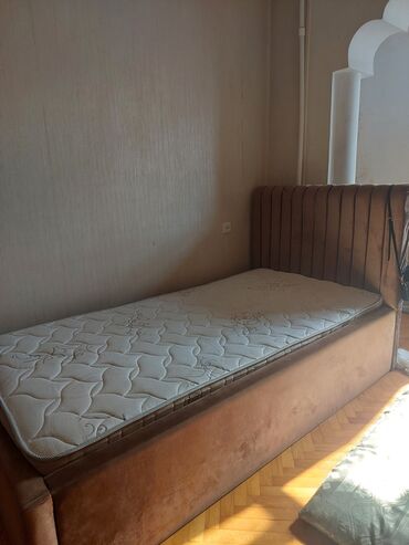 Çarpayılar: Təknəfərlik çarpayı, Bazasız, Matras ilə, Siyirməsiz