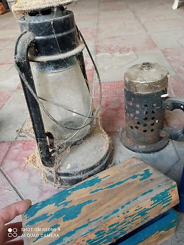 halqa: Kerosin fənəri və köhnə metal soba (və ya ocaq aksesuarı) dəsti - — 1