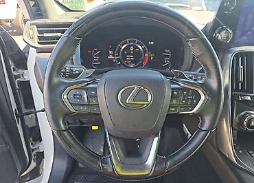 Lexus: Lexus LX: 2023 г., 3.5 л, Автомат, Бензин, Внедорожник — 9