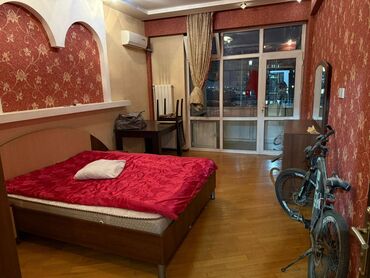 Uzunmüddətli kirayə mənzillər: Evdə bir işləyən xanım yaşayır bir işləyən xanım axtarılır.Ev — 7