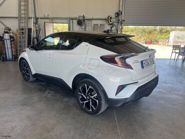 Toyota: Toyota C-HR: 1.8 l. | 2018 έ. SUV/4x4 — 5
