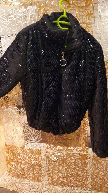 onlayn kurtkalar: Женская куртка S (EU 36), M (EU 38), цвет - Черный
