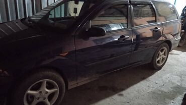 машина ош: Ford Focus: 2003 г., 1.6 л, Механика, Бензин