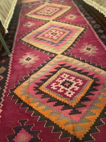 Digər: 🧶 Əl işi kilim xalça satılır Ölçü: Material: 100% yun Rəngləri canlı
