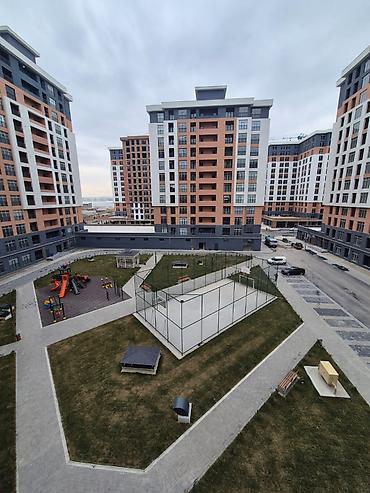 Uzunmüddətli kirayə mənzillər: Ünvan: Sumqayıt Baxça şəhər Bina tipi: Yeni Tikili Ümumi sahə: 75m² — 4