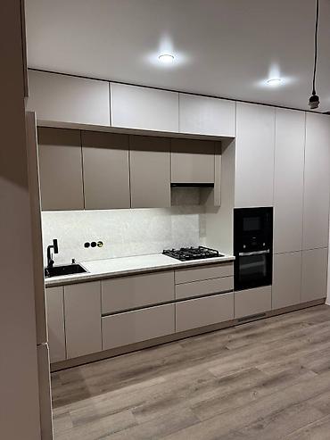 Кухонные гарнитуры: Кухонные гарнитуры в современном минималистичном стиле - Планировки — 5