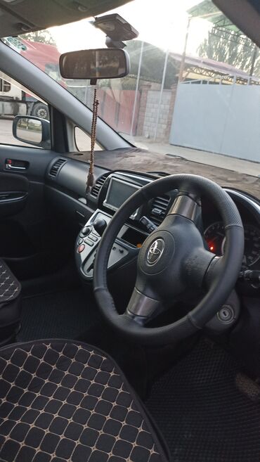 Toyota: Toyota WISH: 2003 г., 1.8 л, Автомат, Бензин, Минивэн — 5