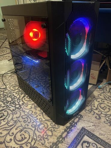 купить ноутбук бу: Komputer evde istifade olunub, ideal veziyyetdedir. Testleri olunub