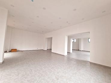 150 m2 ofislər: Nərimanov rayonu, "Müzəffər Nərimanov" küçəsində əsas yolun üstündə — 7