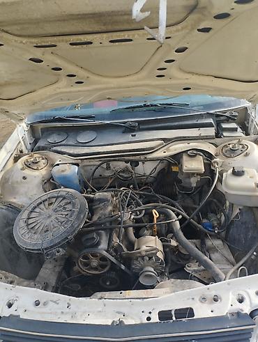 Audi: Audi 100: 1985 г., 1.8 л, Механика, Бензин, Седан — 7
