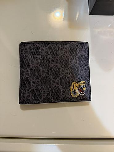 Gucci kişi pul qabı – GG Supreme naxışlı bifold model - Rəng: tünd