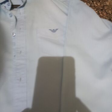 Köynəklər: Tam teze o vaxti xaricden alinmiş qedimi saruçkalar satilir. O — 7