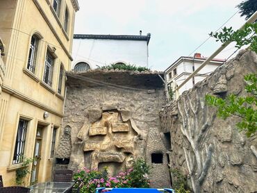 Ofislər: Binəqədi rayonu, 6-cı mikrorayon – “Nesimi”metrosuna yaxın, sakit və — 2