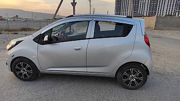 sprinter 4 4: Chevrolet Spark: 2014 г., 1 л, Автомат, Бензин, Лифтбек — 3