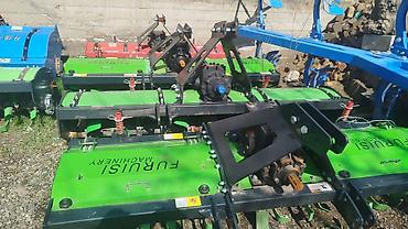 Тракторы Dongfanghong: Колёсные тракторы Dongfeng (серия LX/MF), красного цвета, с кабиной — 9