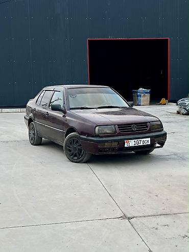 Volkswagen: Volkswagen Vento: 1994 г., 1.8 л, Механика, Бензин, Седан — 2