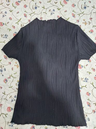 ženske farmerice: M (EU 38), color - Black
