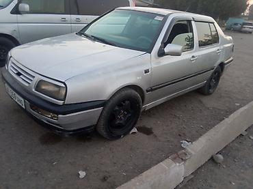 Volkswagen: Volkswagen Vento: 1990 г., 1.8 л, Механика, Бензин, Седан — 5