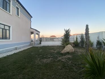 Həyət evləri və villaların satışı: 7 otaqlı, 200 kv. m, Yeni təmirli — 25