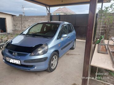 Honda: Honda Jazz: 2005 г., 1.3 л, Механика, Бензин, Хэтчбэк