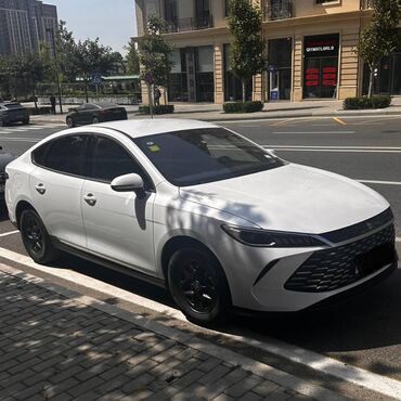 sef qaplar: Butun BYD modellerine en serfeli qiymete programlarin yuklenmesi(waze